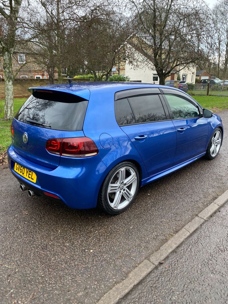 VOLKSWAGEN GOLF GOLF R 2011