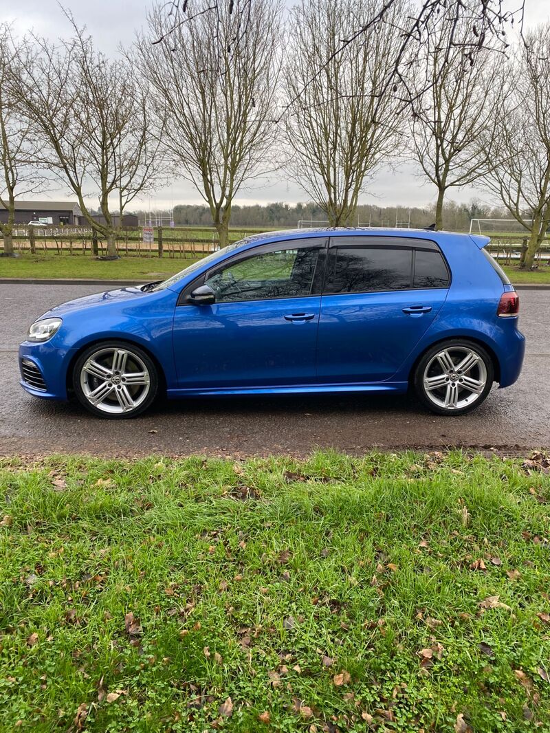 VOLKSWAGEN GOLF GOLF R 2011