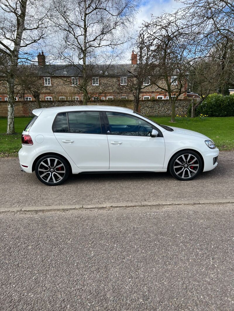 VOLKSWAGEN GOLF golf gti adidas edition dsg 2011