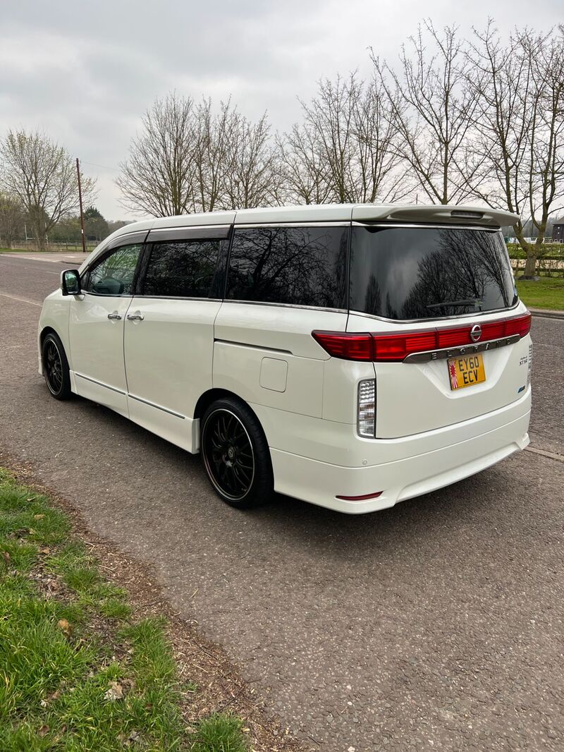 NISSAN ELGRAND 3.5 highway star premium edition 2010