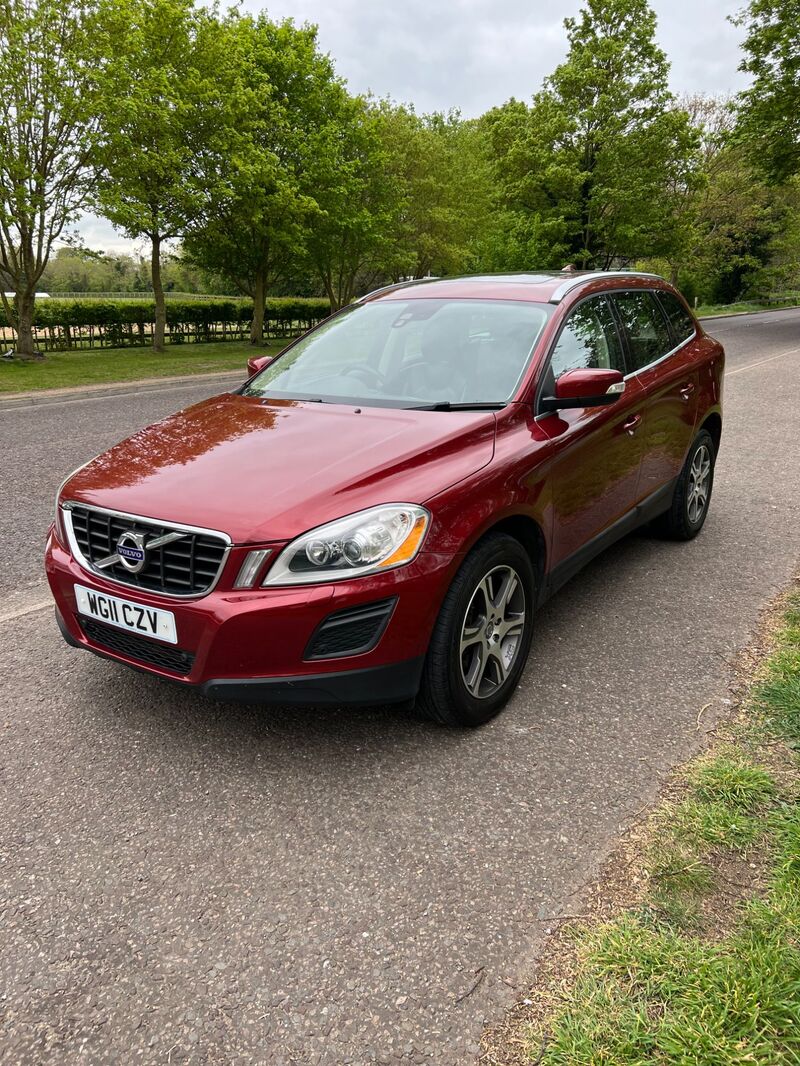 VOLVO XC60 D5 SE LUX AWD 2011