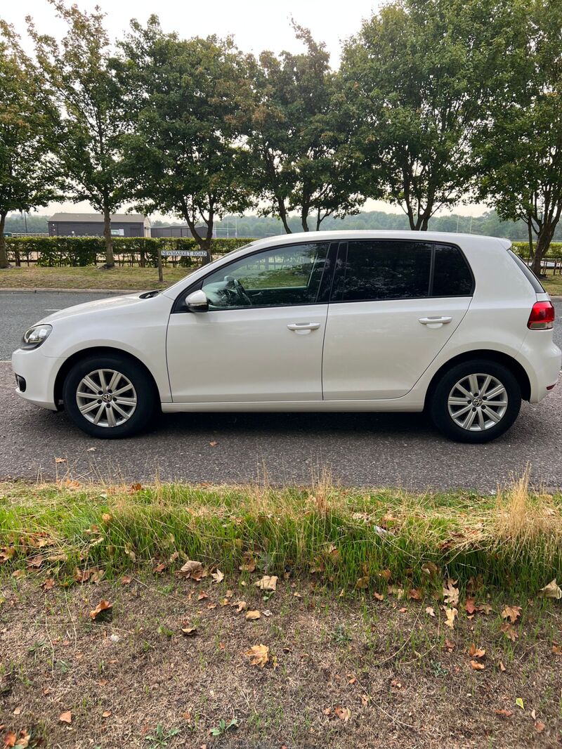 VOLKSWAGEN GOLF 1.2 se automatic 2011