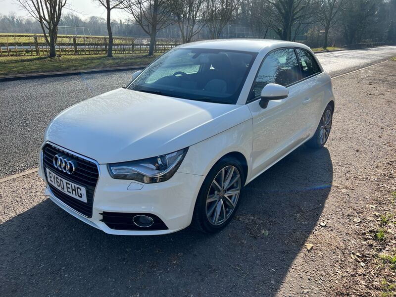 AUDI A1 1.4tfsi sport 2011