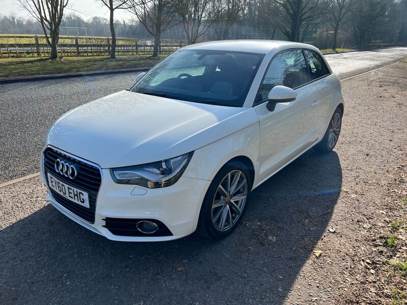 AUDI A1 1.4tfsi sport 2011