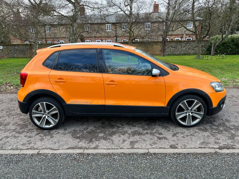 VOLKSWAGEN POLO 1.2tsi cross polo 2012