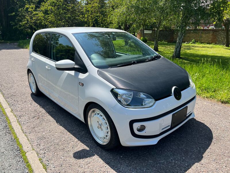 VOLKSWAGEN UP high up 1.0 automatic 2015