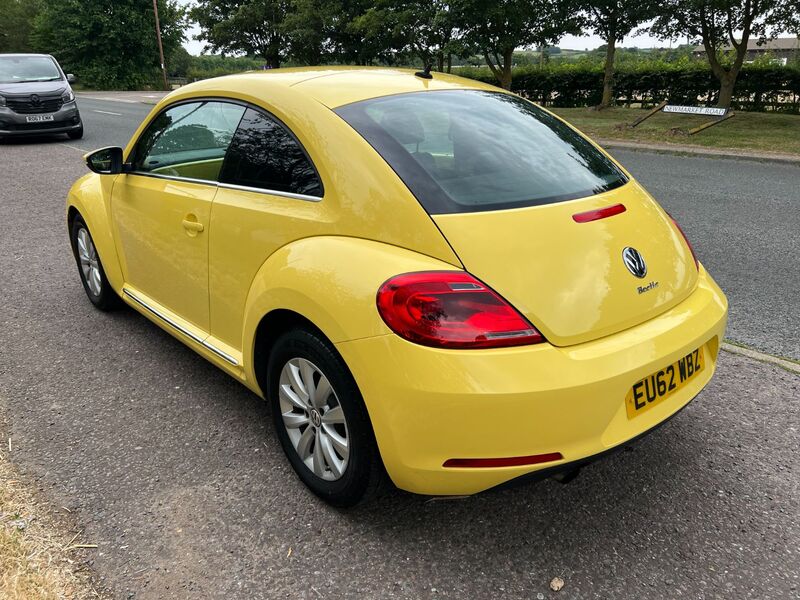 VOLKSWAGEN BEETLE 1.2tsi dsg design 2012